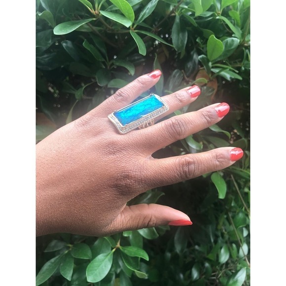 Y2K Gold Tone Statement Ring Jade Stone Stretchy Ring Costume Jewelry - Picture 3 of 7